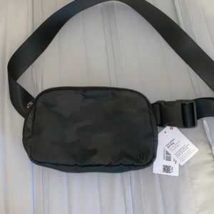 Camo green lululemon Fannypack
